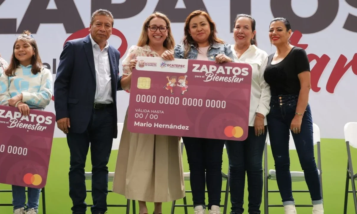 La meta es llegar a 50 mil estudiantes de primarias públicas de Ecatepec con el programa Zapatos para el Bienestar; registro sigue abierto.