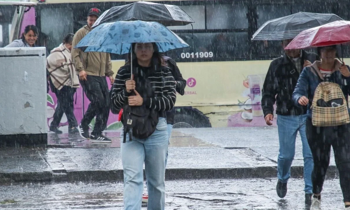 Activan alerta amarilla en 14 alcaldías de CDMX por intensas lluvias