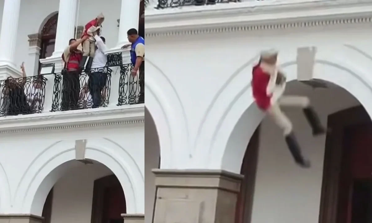 Arrojan a niño del balcón de una escuela para recrear muerte de Juan Escutia