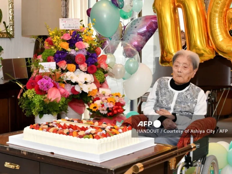 Hay más de 100 mil personas de más de 100 años en Japón