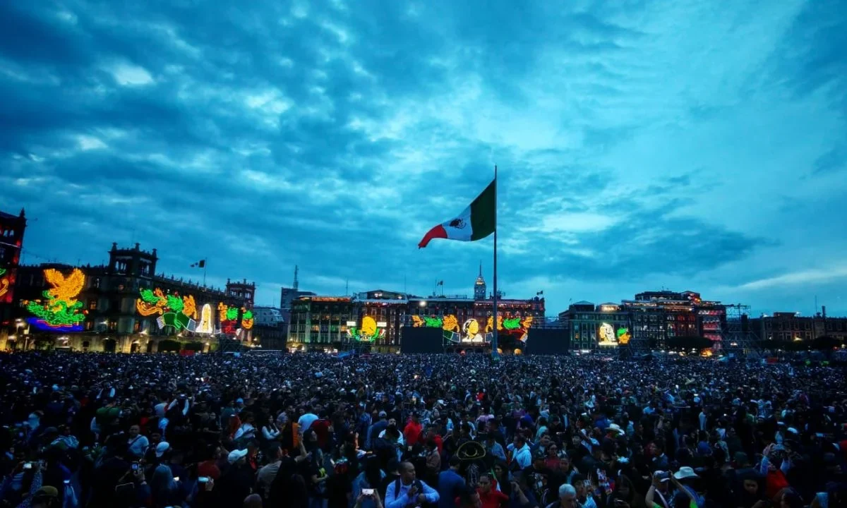 EN VIVO: Sigue el 216 aniversario del Grito de Independencia en el Zócalo capitalino
