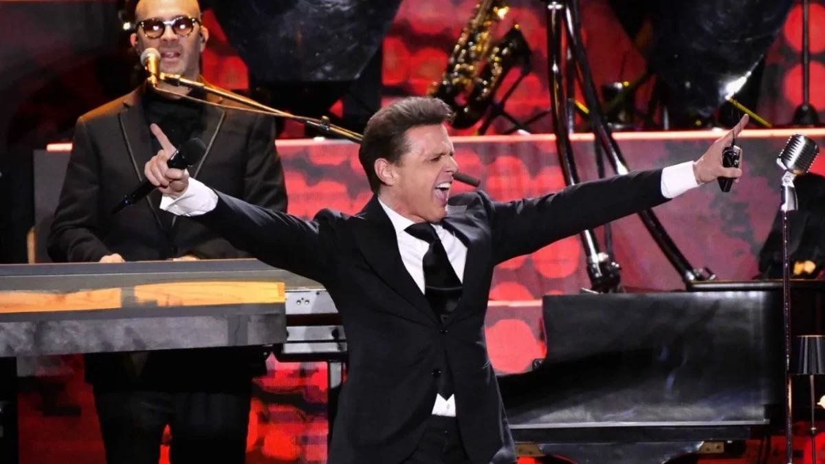 'El Sol de México' regresa: Luis Miguel anuncia nueva gira para 2027