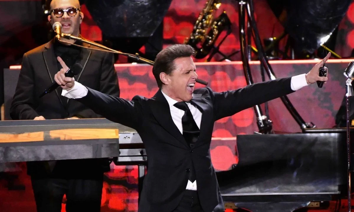 'El Sol de México' regresa: Luis Miguel anuncia nueva gira para 2027