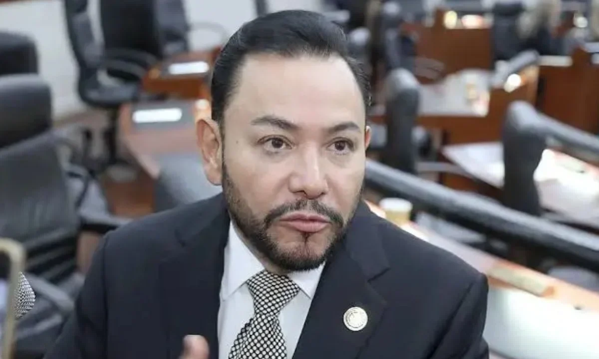 Héctor Serrano pone a SLP a la vanguardia en temas sobre la libertad de expresión