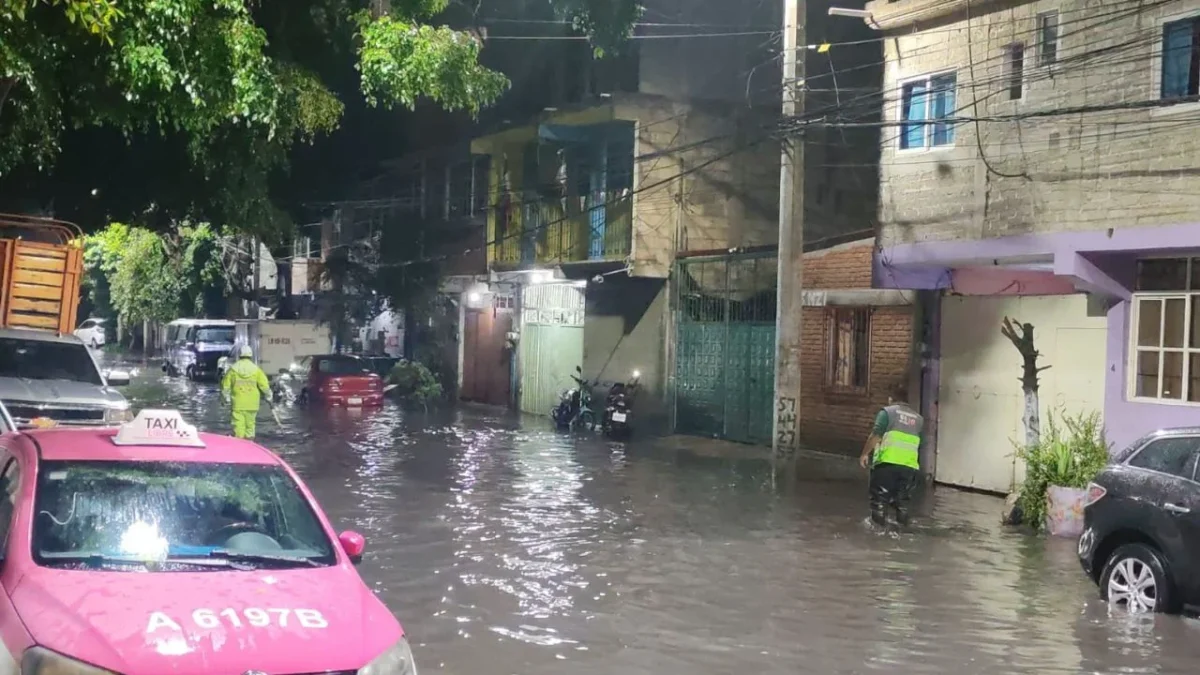 Provocan lluvias inundaciones y encharcamientos en oriente de CDMX