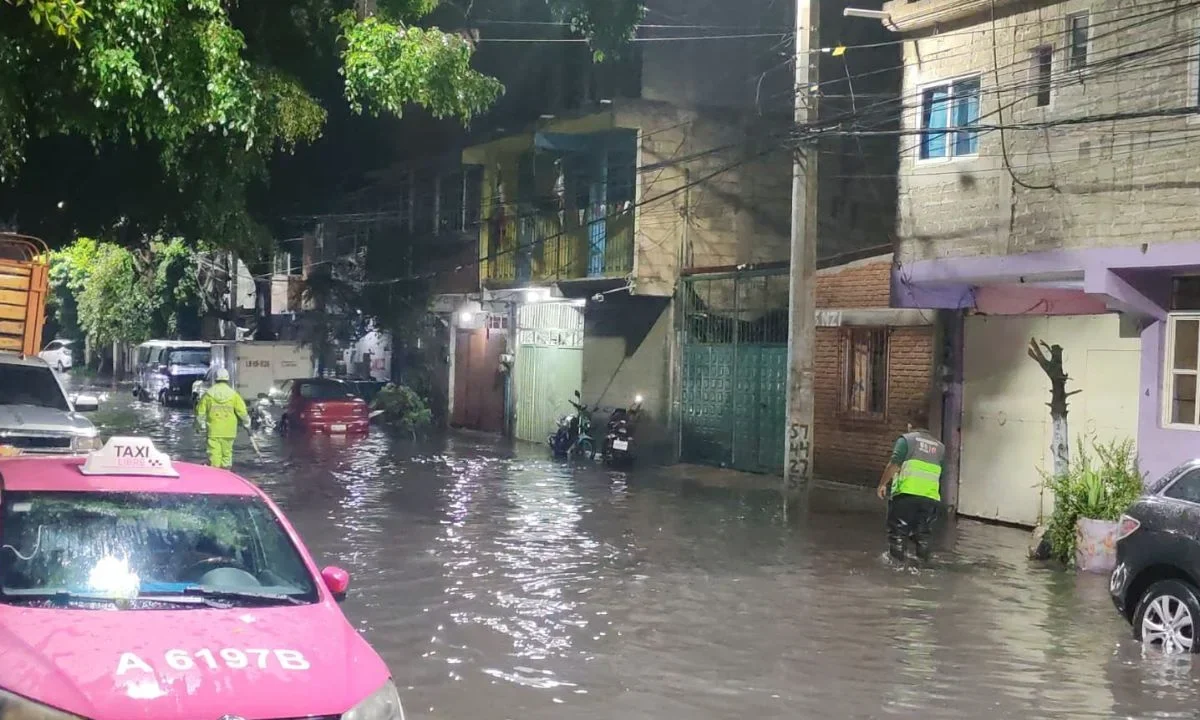 Provocan lluvias inundaciones y encharcamientos en oriente de CDMX