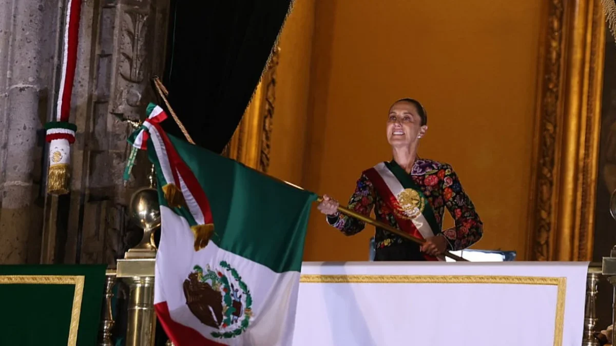 Sheinbaum encabeza el Grito por 216 años de la Independencia de México