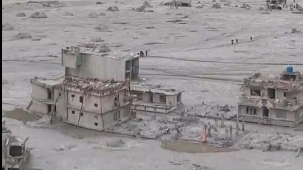 Sube a 1,384 los muertos por inundaciones en Nepal y Tíbet