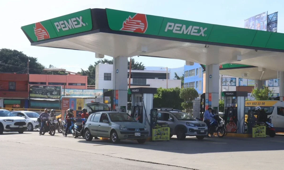 La Profeco indicó que se mantiene el precio del litro de gasolina regular por debajo de los 24 pesos y de diésel en menos de 28 pesos.