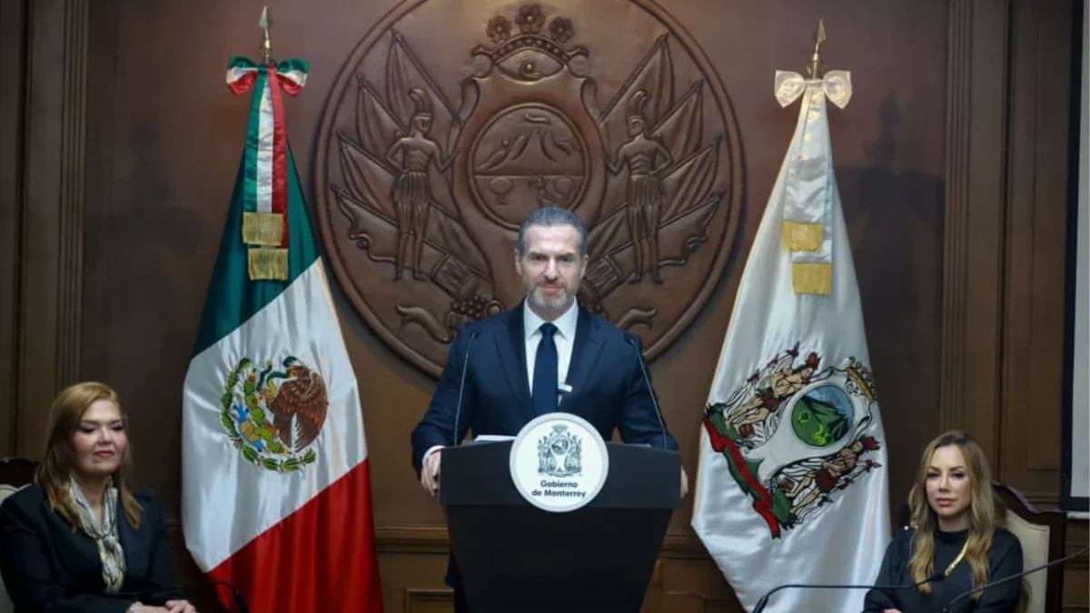 El alcalde Adrián de la Garza Santos presentó ante el cabildo su segundo informe de resultados en beneficio del municipio de Monterrey.