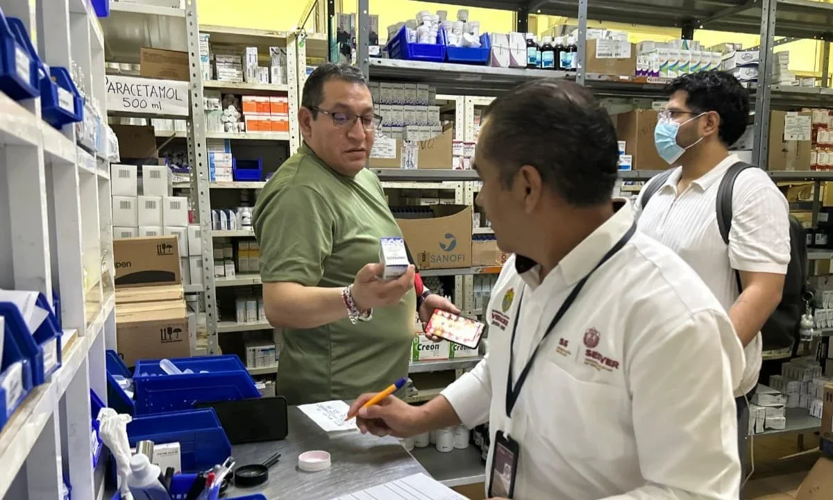 Tras protestas que realizaron médicos, trabajadores y familiares de pacientes, en Veracruz, el IMSS Bienestar instaló una Mesa de Trabajo.