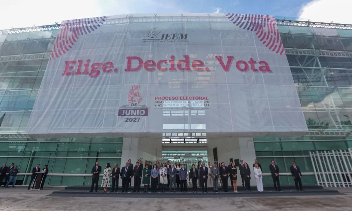 El IEEM dio este lunes 14 de septiembre el banderazo inicial formal al Proceso Electoral Local 2026-2027 en el Estado de México.