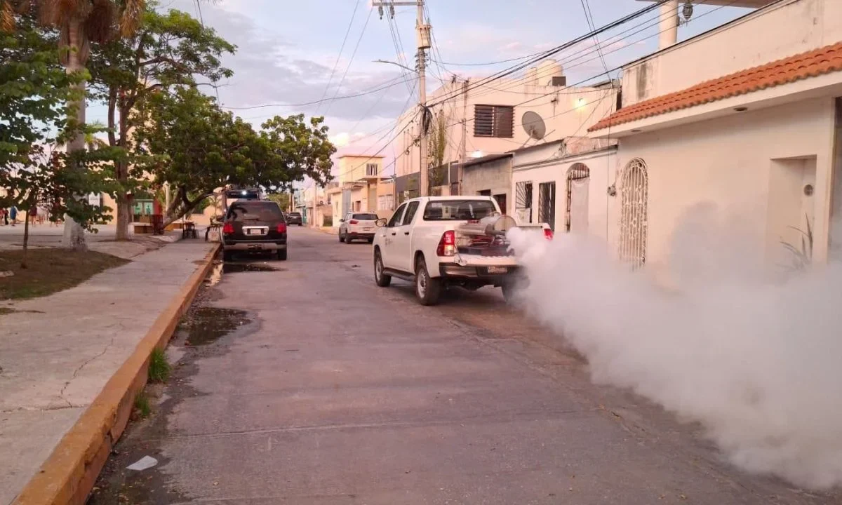 Autoridades intensifican acciones contra el Dengue, Zika y Chikungunya en colonias y espacios públicos de Ciudad del Carmen, Campeche.
