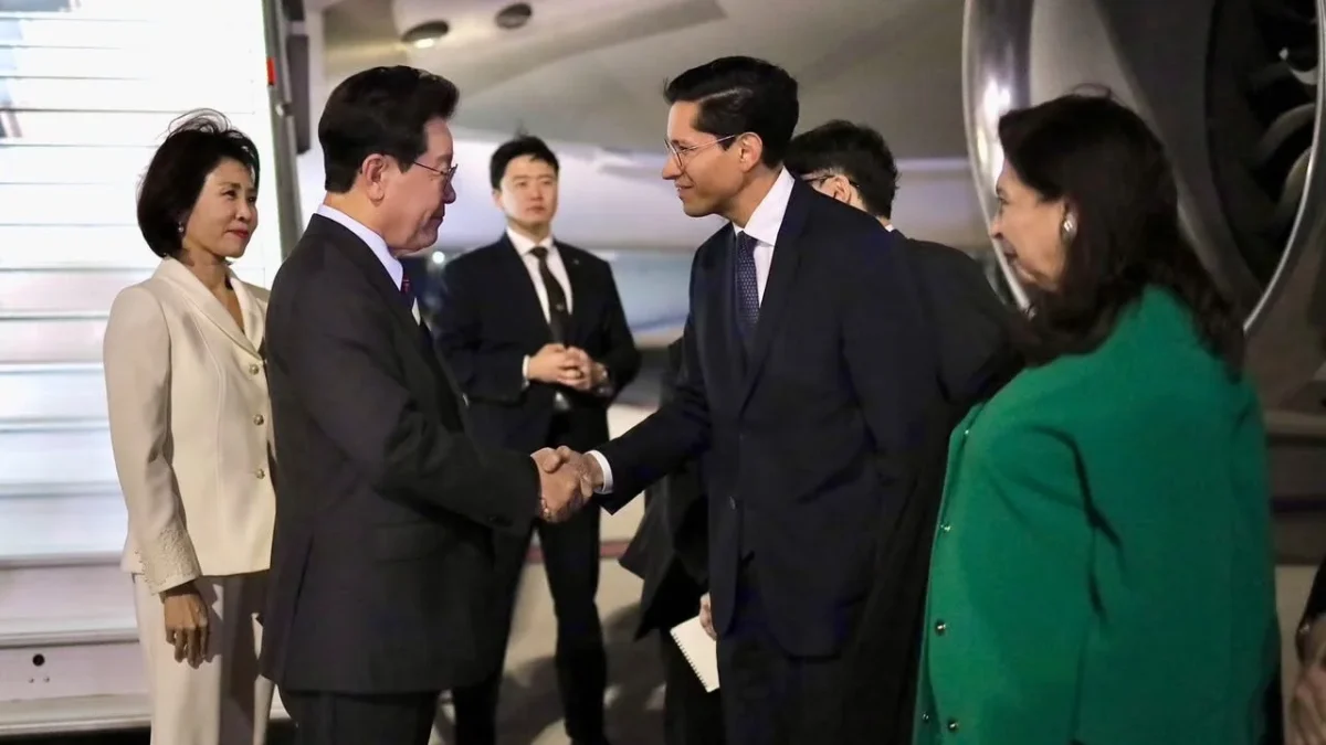 El canciller mexicano Roberto Velasco recibió a Lee Jae-Myung, presidente de la República de Corea del Sur, en el AIFA.
