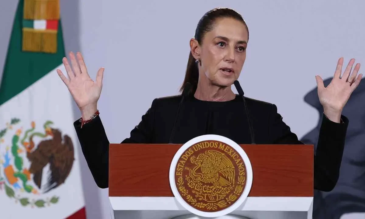 Cazadeportados de EU no pueden operar en México sin autorización de la SRE, dijo Claudia Sheinbaum.