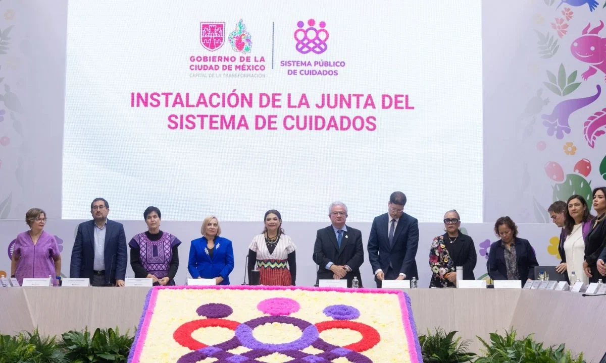 Clara Brugada instaló la Junta del Sistema de Cuidados de la CDMX, encargada de articular, coordinar, monitorear y evaluar la política pública en la materia.