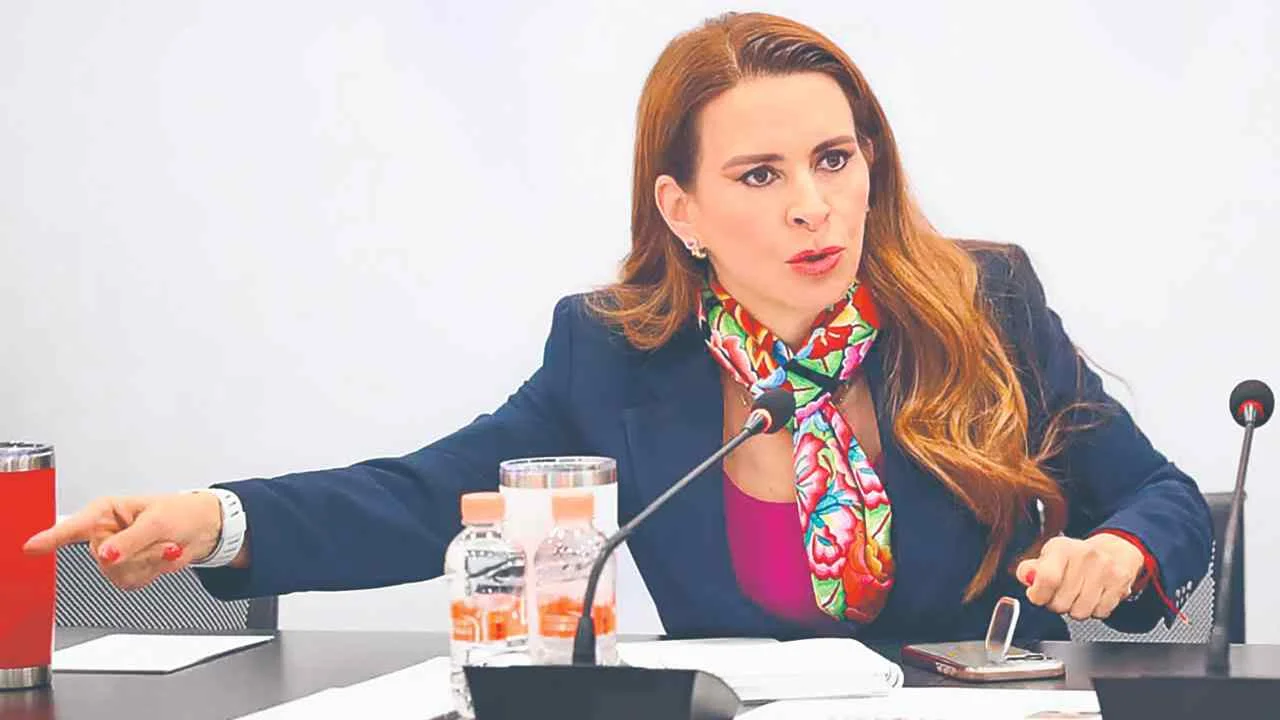 Cuestionan a Carolina Viggiano por posible enriquecimiento ilícito