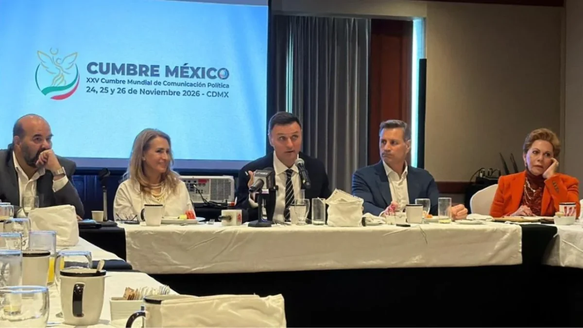 La Cumbre México busca conectar a políticos mexicanos con asesores de talla internacional con miras a las elecciones de 2027.
