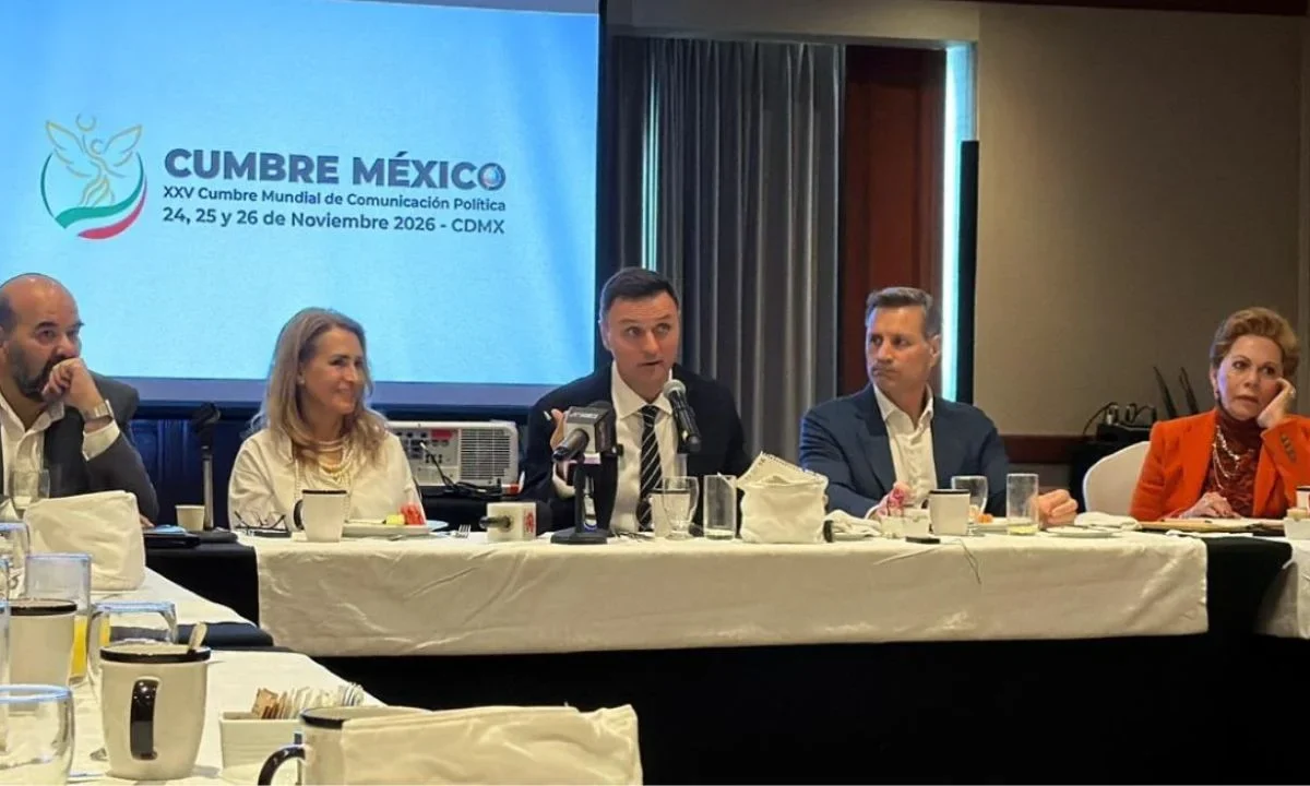 La Cumbre México busca conectar a políticos mexicanos con asesores de talla internacional con miras a las elecciones de 2027.