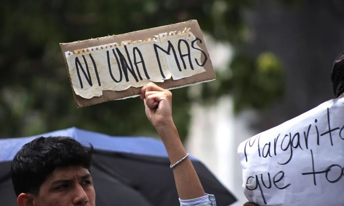 Estudiantes de la UAEM rindieron un homenaje para exigir justicia por el asesinato de sus compañeros Christian Shamed y Gael.