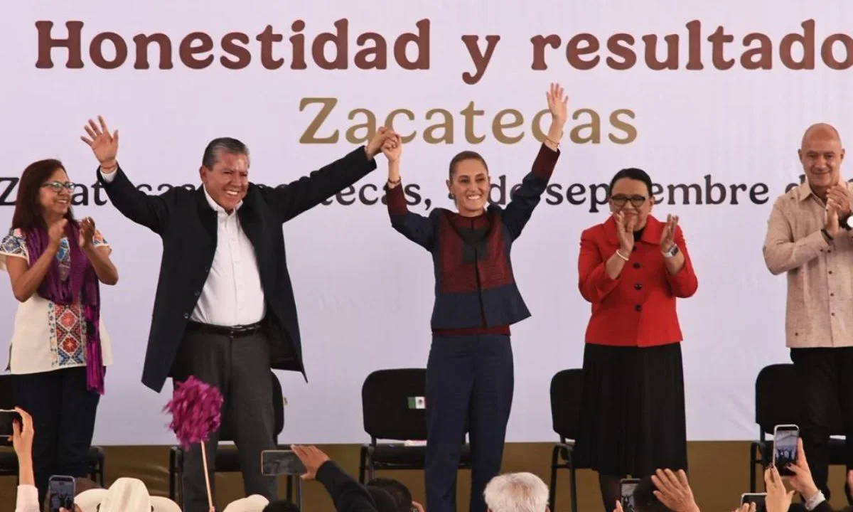 El gobernador David Monreal Ávila recibió a Claudia Sheinbaum durante su visita a Zacatecas por su gira del Segundo Informe de Gobierno.