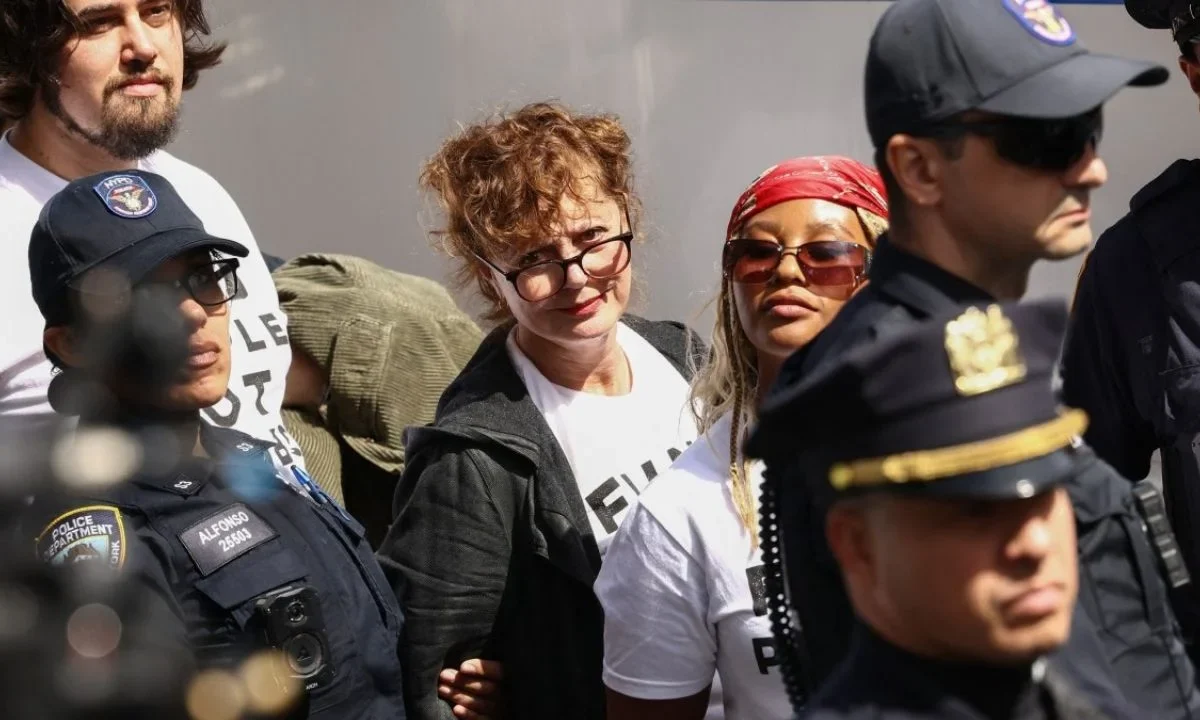 La actriz Susan Sarandon reconoció que ha perdido contratos por participar en manifestaciones contra la guerra que libra Israel en Gaza. 