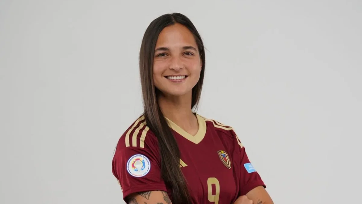 La venezolana Deyna Castellanos finalmente llegó a México para cerrar su llegada como nuevo refuerzo de Tigres Femenil.