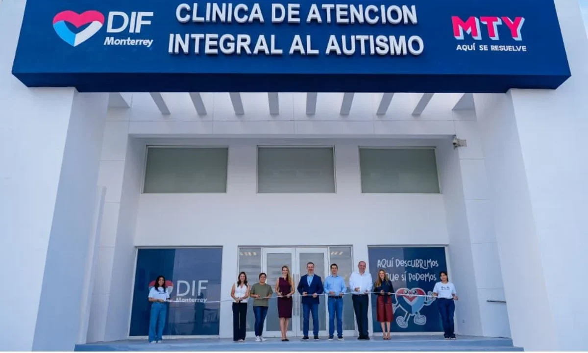 La presidenta del DIF Monterrey, destacó las nuevas instalaciones y espacios de la clínica, diseñadas a partir de propuestas de las familias.