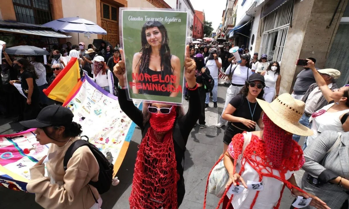 Existe una orden de aprehensión en contra de un hombre identificado como Francisco Javier 'N' por el feminicidio de Claudia Tacoronte.