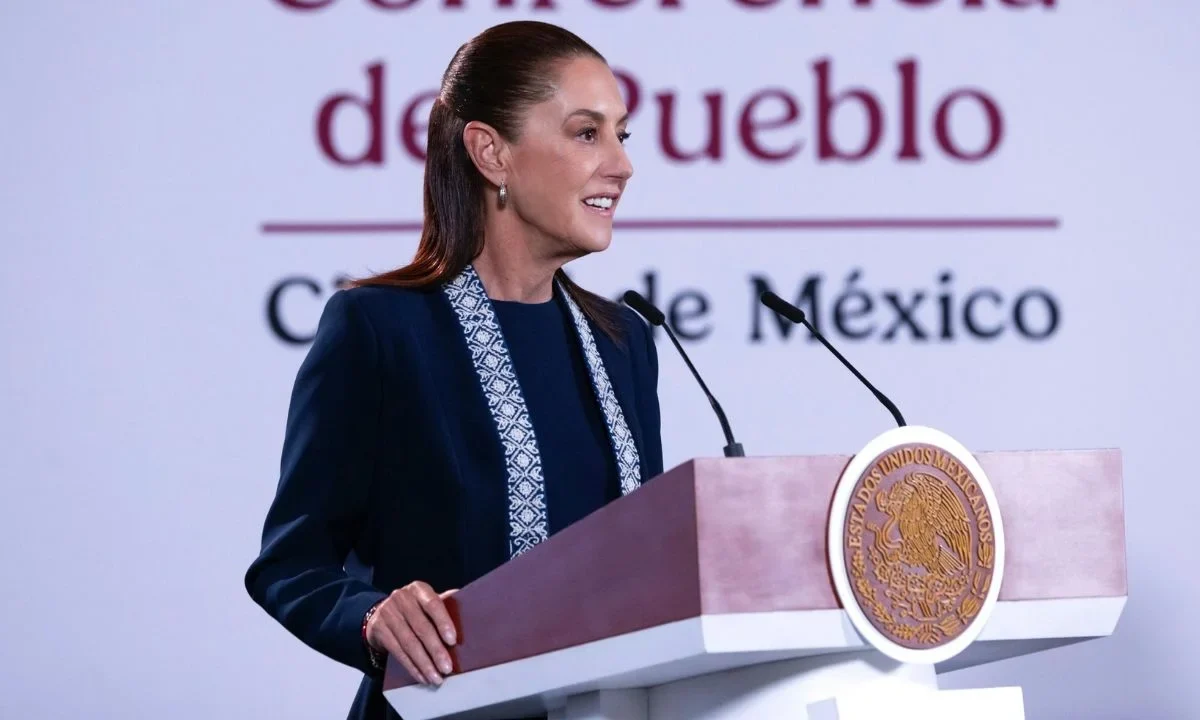 La prohibición de celulares en aulas de educación básica se aprobó tras una encuesta aplicada a 565 mil docentes, 81% estuvo de acuerdo.