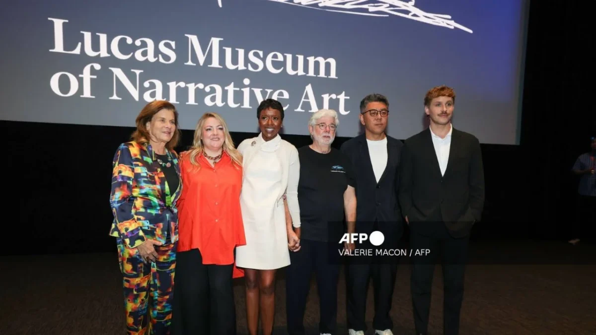 El Museo Lucas del Arte Narrativo, que alberga la vasta colección de George Lucas, quedó inaugurado este miércoles.