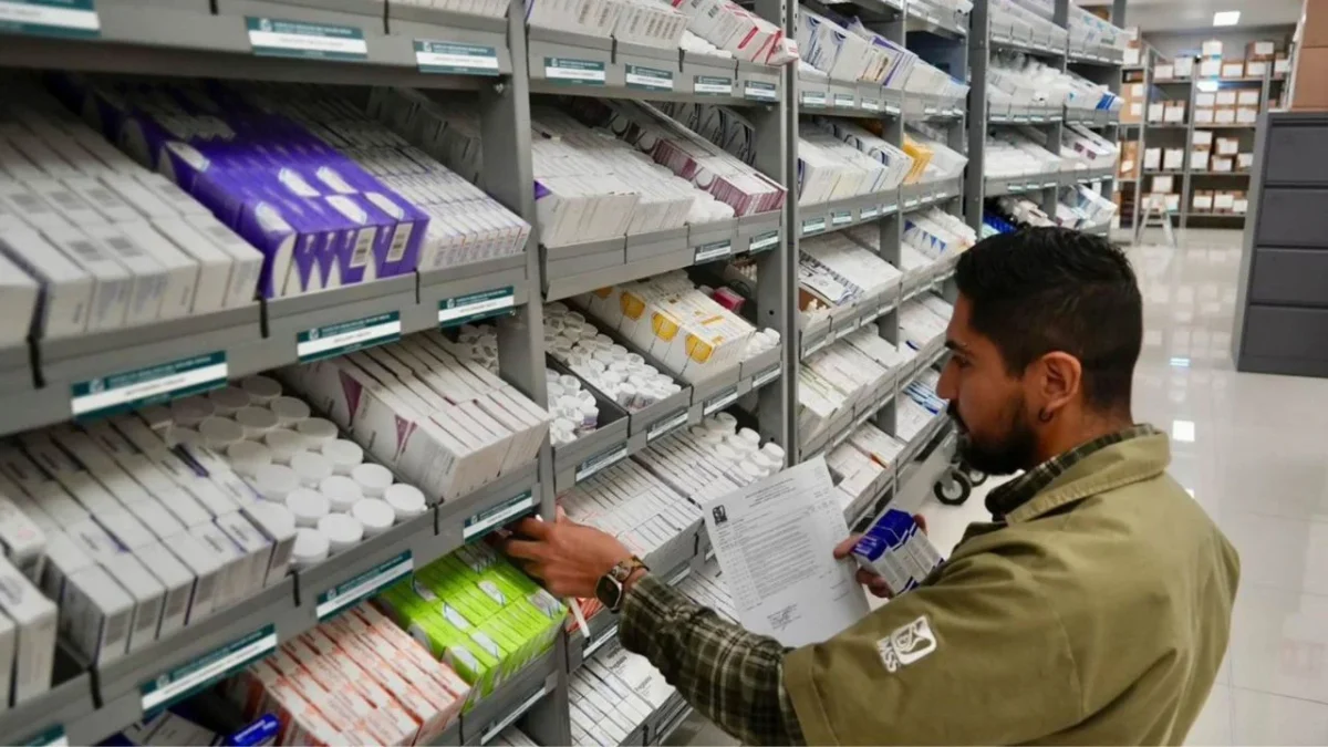 En un comunicado, el IMSS en el Estado de México señaló que cuenta con abasto de medicamentos en más de 97% de más recetas.