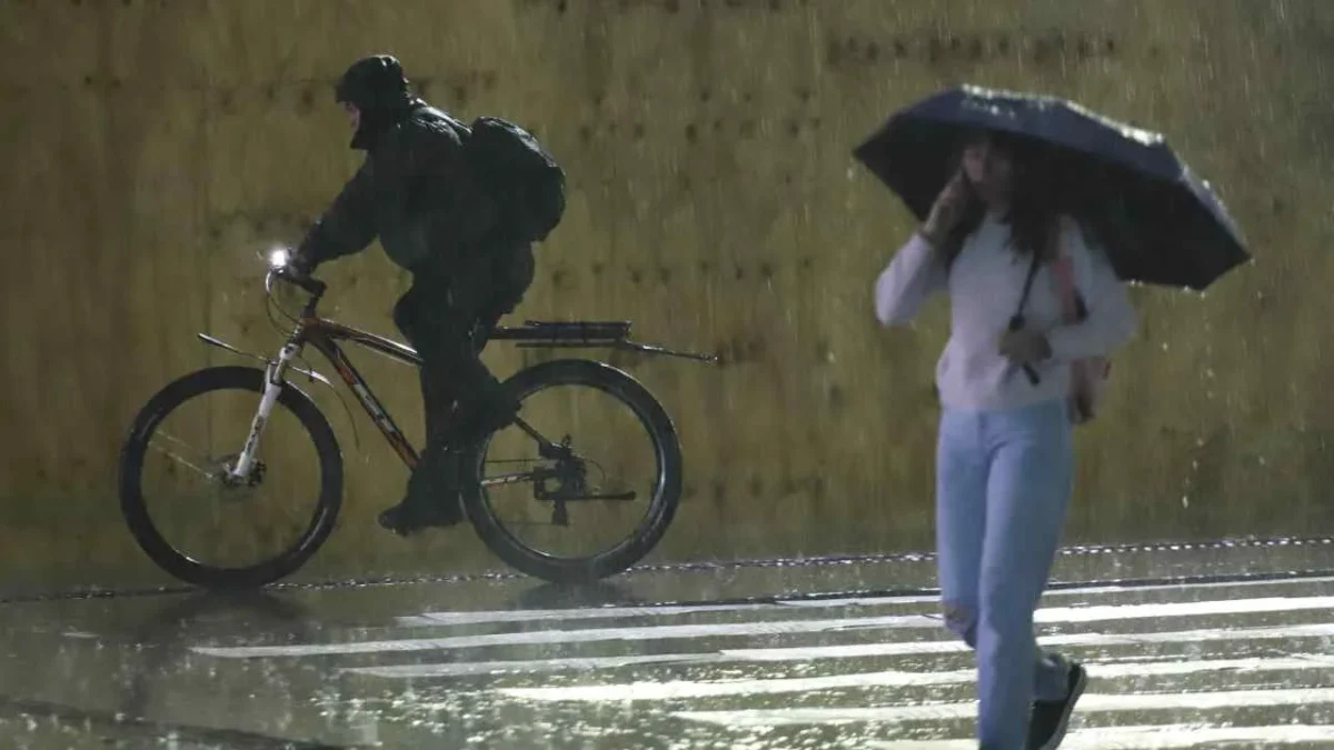 Para este sábado los pronósticos de clima prevén lluvias en todo el país.