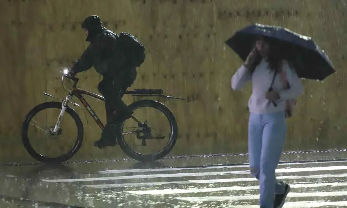 Para este sábado los pronósticos de clima prevén lluvias en todo el país.