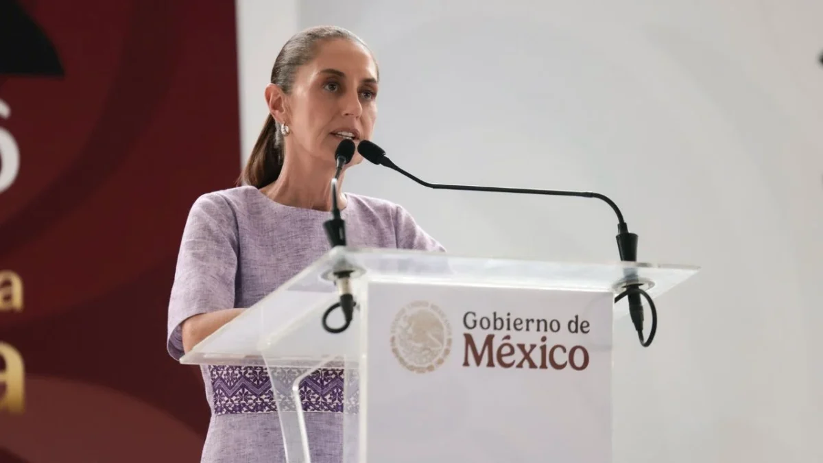 Claudia Sheinbaum encabezó un acto público en Tepic, Nayarit, donde enfatizó la separación entre el poder político y el económico en el país.
