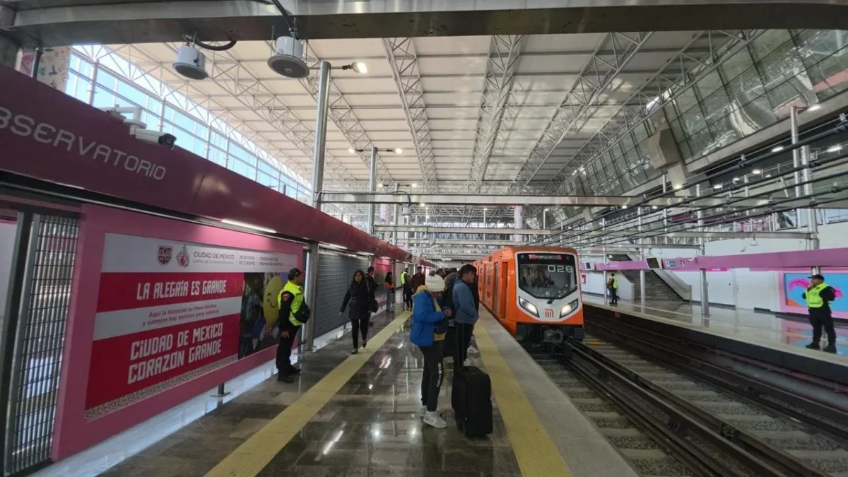 El Metro CDMX anunció la ampliación en su horario de servicio para la noche de este 15 de septiembre y la madrugada del 16 en algunas líneas.