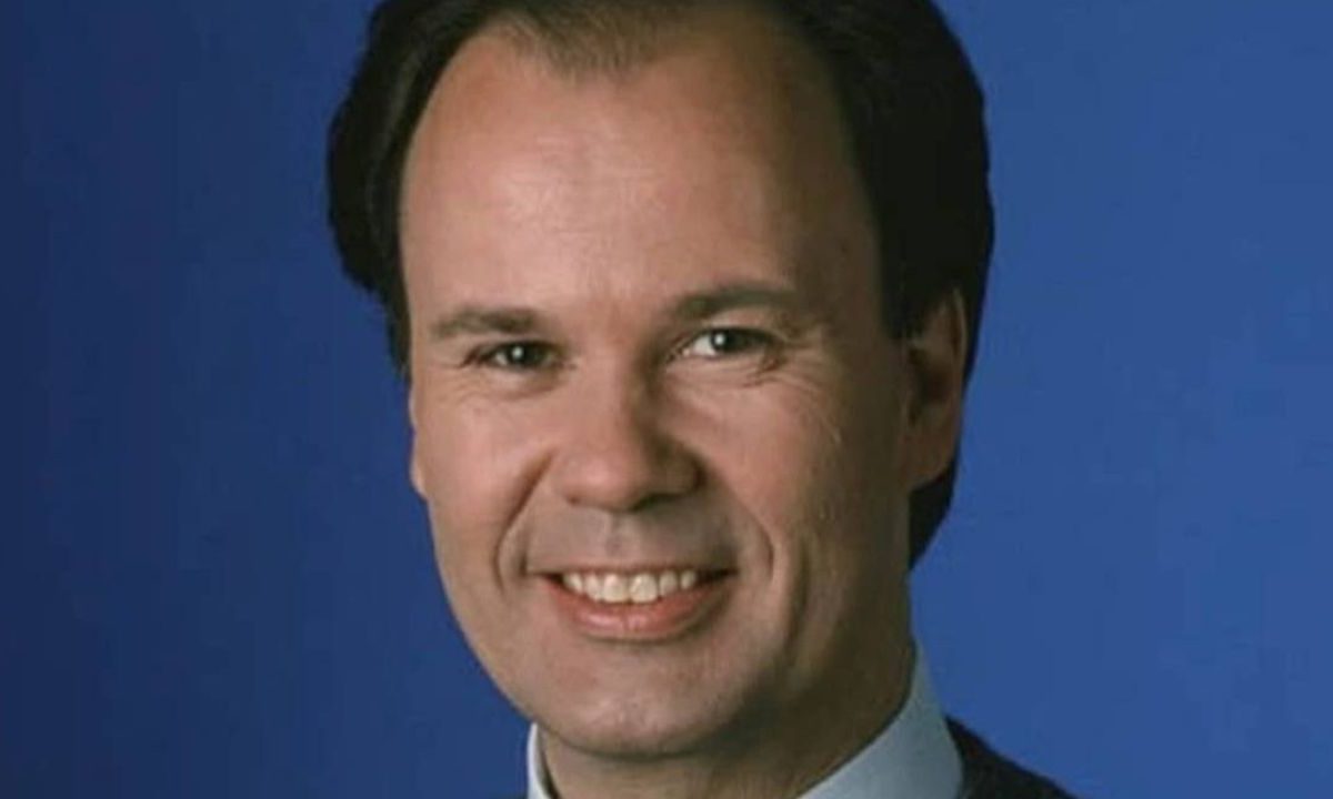 Dennis Haskins, conocido por interpretar al director Richard Belding en 'Salvado por la Campana' (Saved by the Bell), murió a los 75 años.