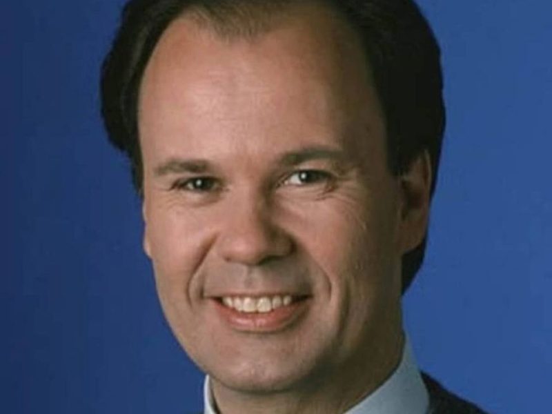 Muere Dennis Haskins, actor de Salvado por la Campana