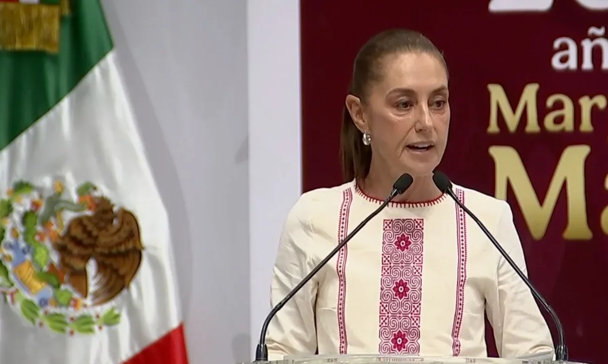 La presidenta Claudia Sheinbaum defendió la reforma que prohibe la doble nacionalidad en presidentes y gobernadores, que pasará al Senado.