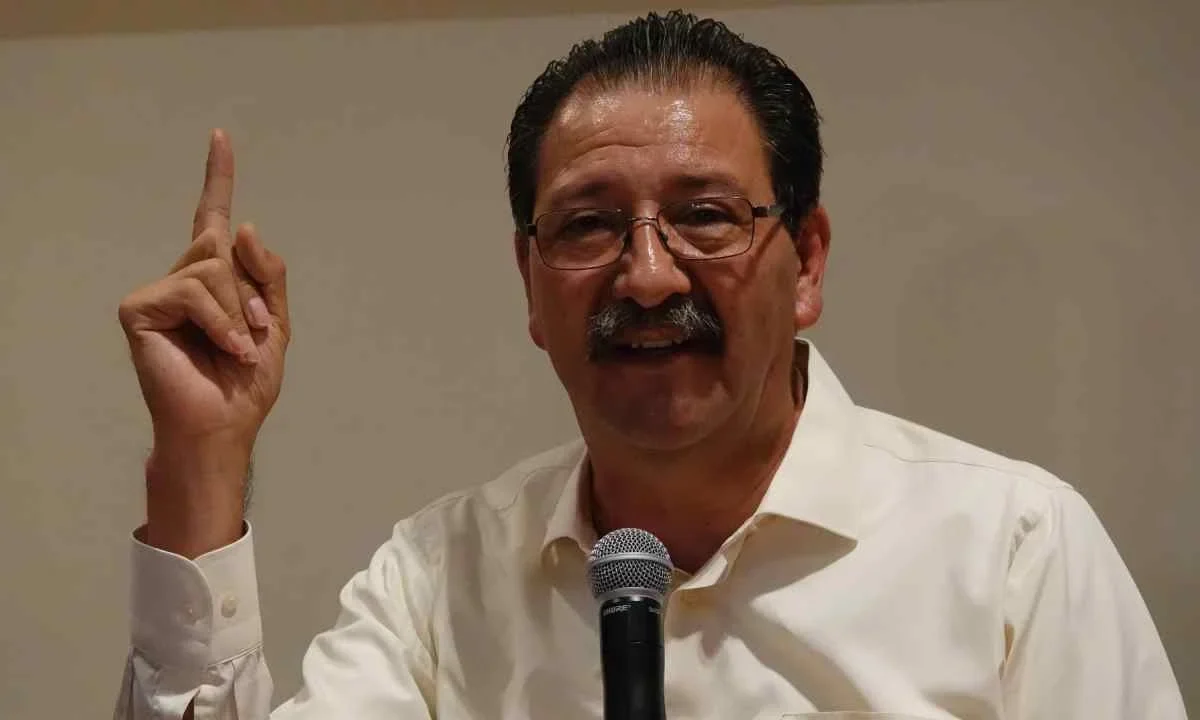 'No nos da para ganar una gubernatura, pero sí para perder hasta 12', dijo Reginaldo Sandoval del PT a Morena.