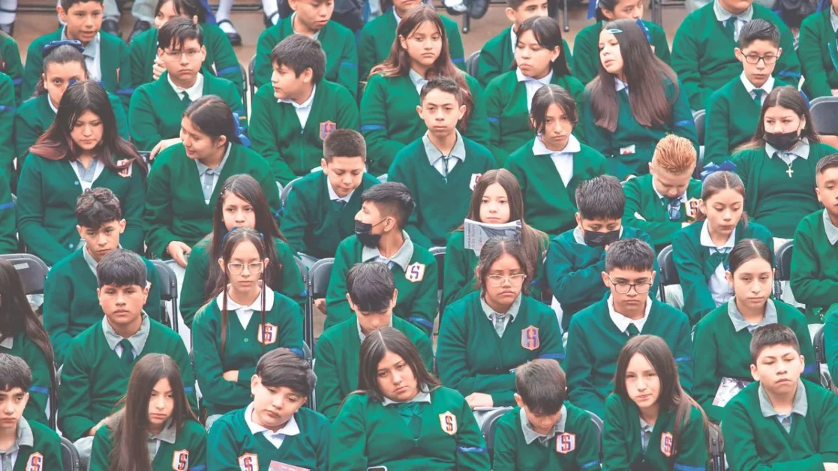México lleva más de 20 años sin salir de los niveles bajos de desempeño en PISA y no ha logrado acercarse al promedio de la OCDE.