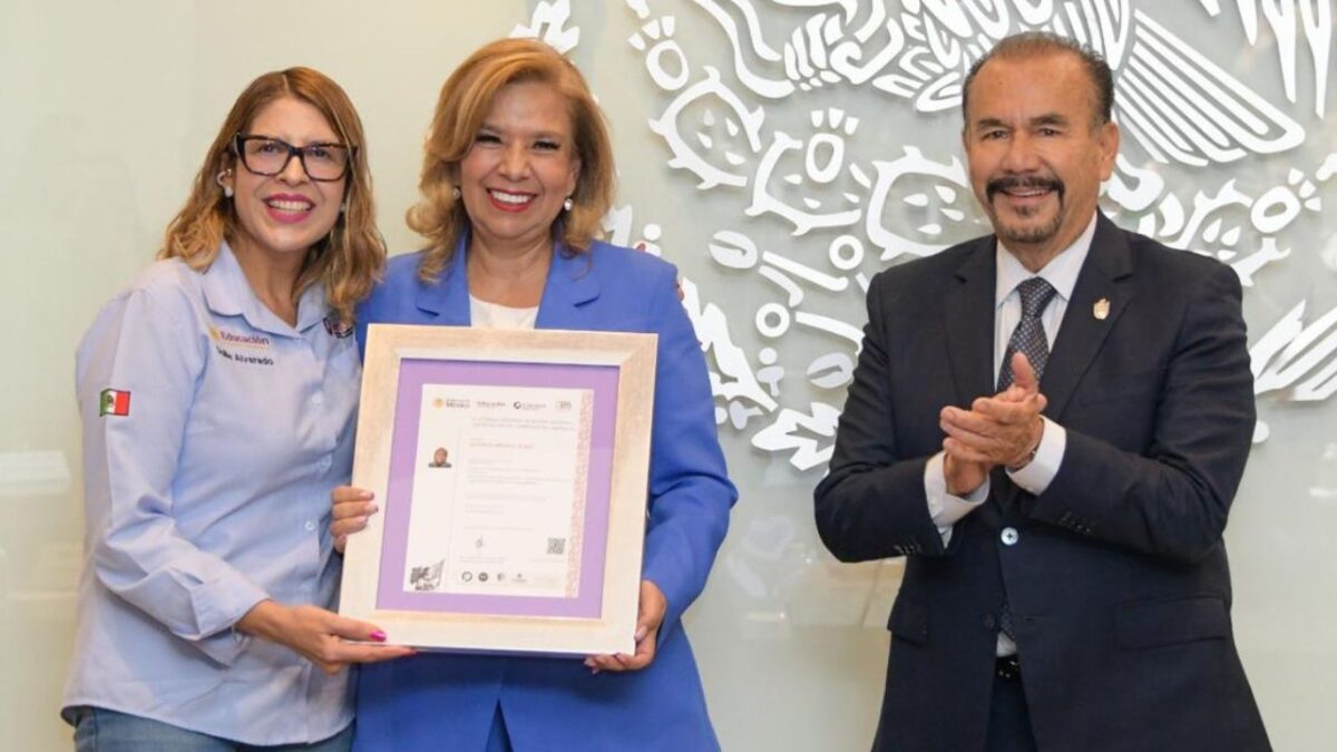 La certificación que obtuvo Paty Arévalo acredita competencias en materia anticorrupción y fortalece la cultura de la legalidad.