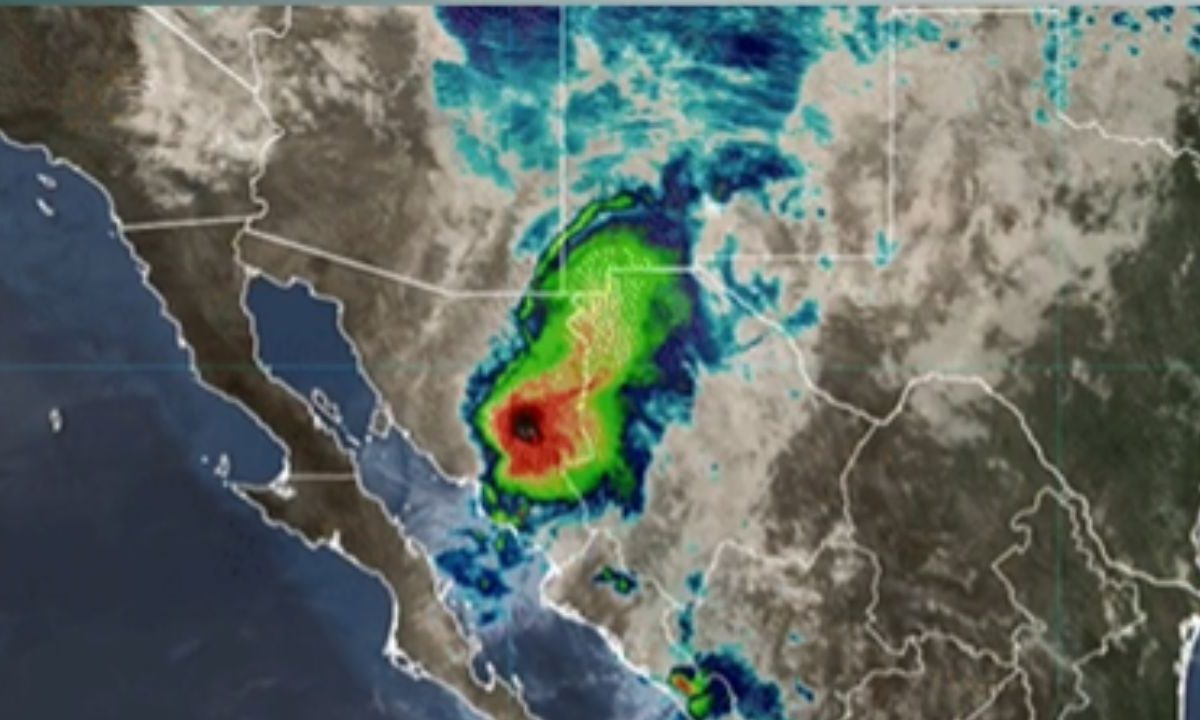 Tras tocar tierra en costas de Sonora, el huracán 'Polo' se degradó a tormenta tropical, disminuyendo la fuerza de sus vientos.