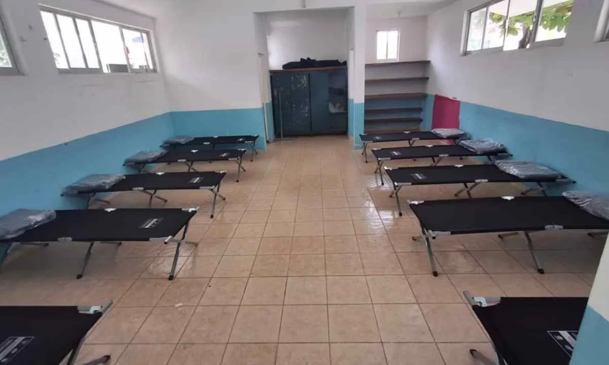 Por el huracán Polo, autoridades habilitan 130 refugios en 14 municipios de Jalisco.