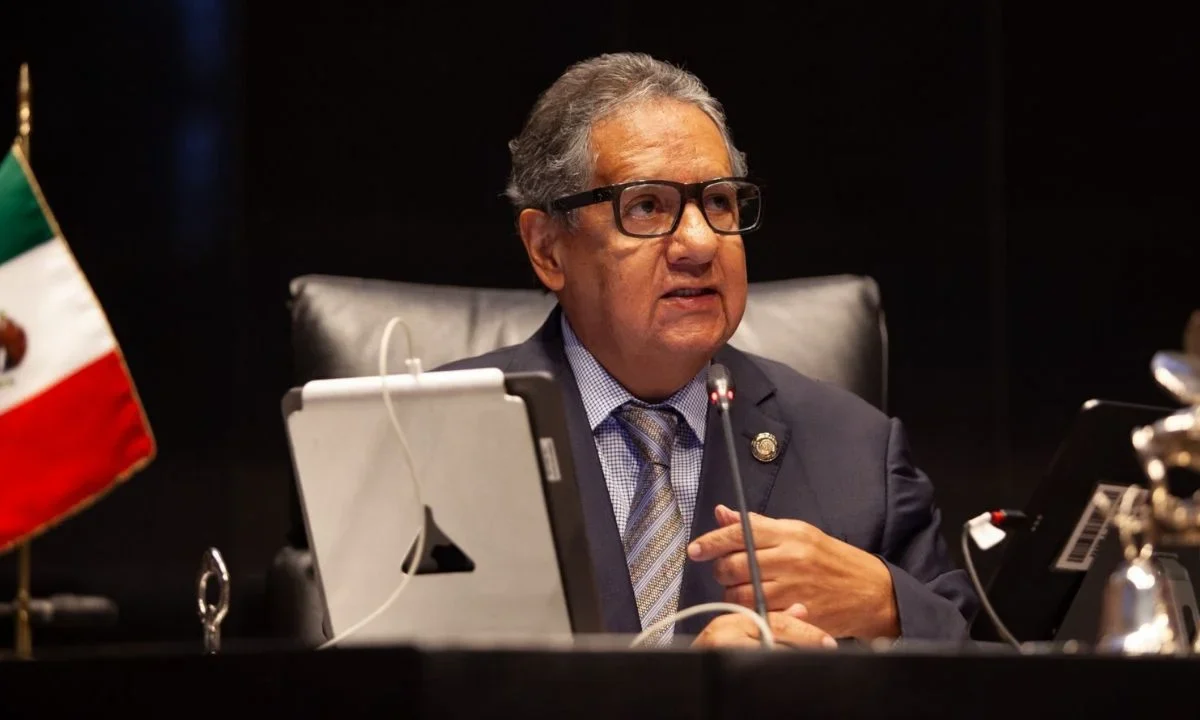 Ante las críticas de la oposición sobre el riesgo de la reforma a Ley de Propiedad Industrial, presidente del Senado niega censura.