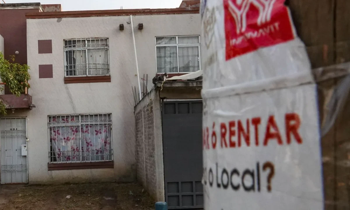 Un juez de Texcoco restituyó la propiedad a Mariana, hija de doña Carlota y ahora dueña de la casa que estuvo invadida.
