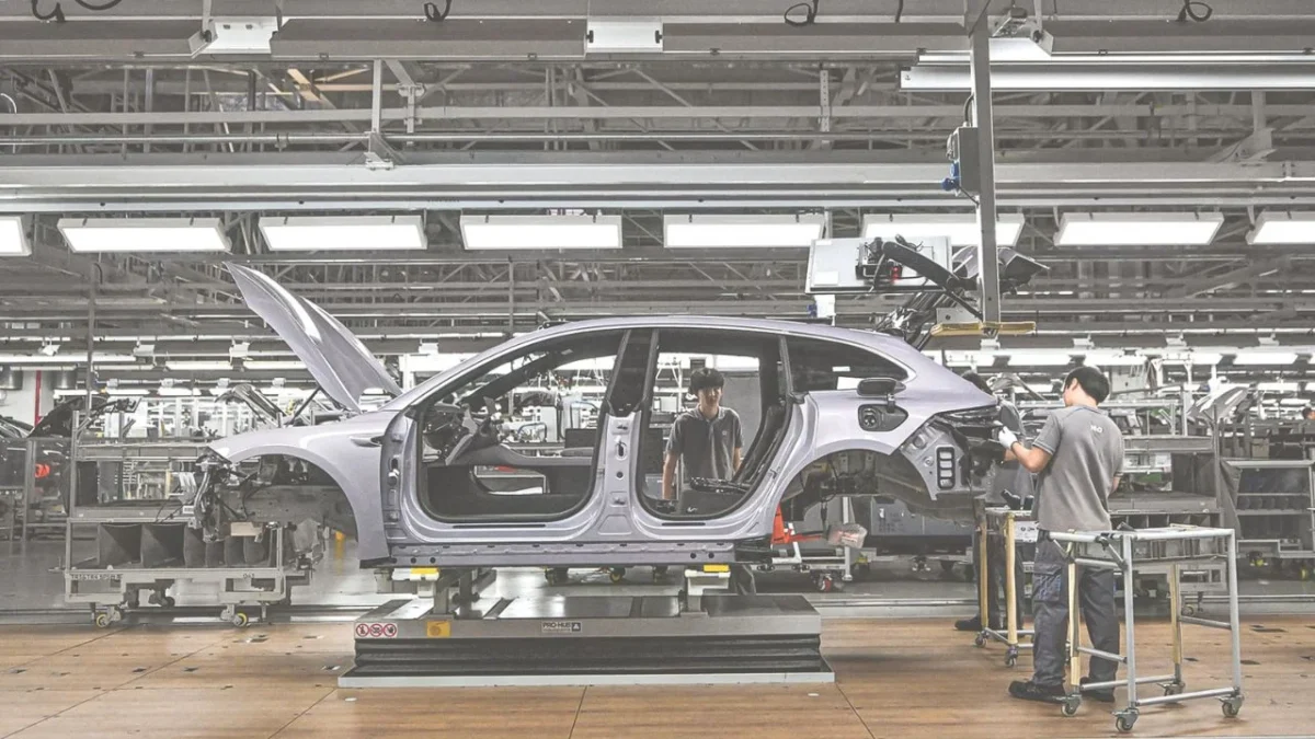 Durante el mes de agosto de este 2026, la industria automotriz en México registró un comportamiento mixto, retrocedió su producción.