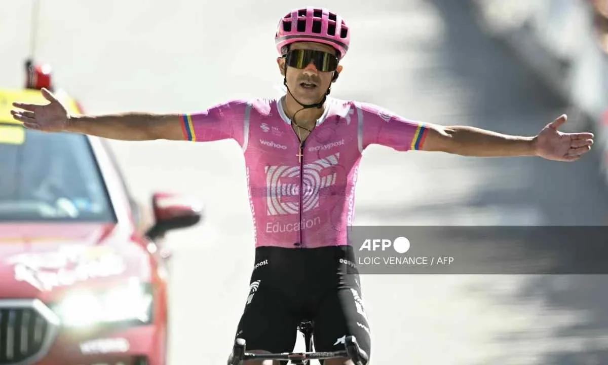 Richard Carapaz renuncia a Mundiales de ciclismo por complicaciones de salud.