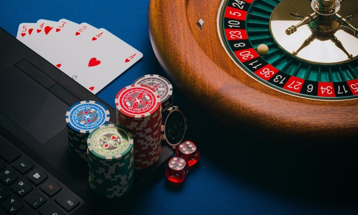 Un casino en línea que opera en México presentó una ruleta con crupier generada por inteligencia artificial, primera en el mercado mexicano.