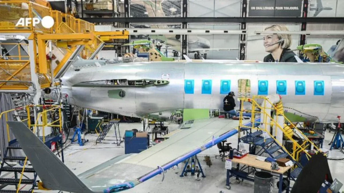El presidente Donald Trump amenazó con bloquear las ventas en EU del fabricante canadiense de aviones Bombardier.